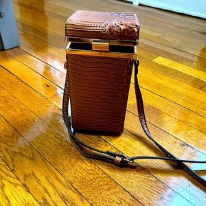 Le Miel Womens Peta Approved Vegan
Leather Crossbody Hand Bag Purse